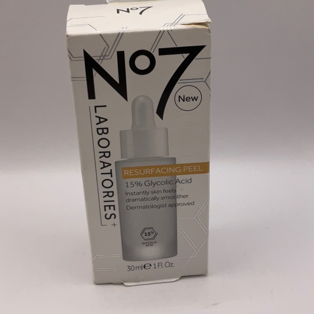 No7 Laboratories Resurfacing Peel 15% Glycolic Acid 30ml/1fl.oz. New In Box
